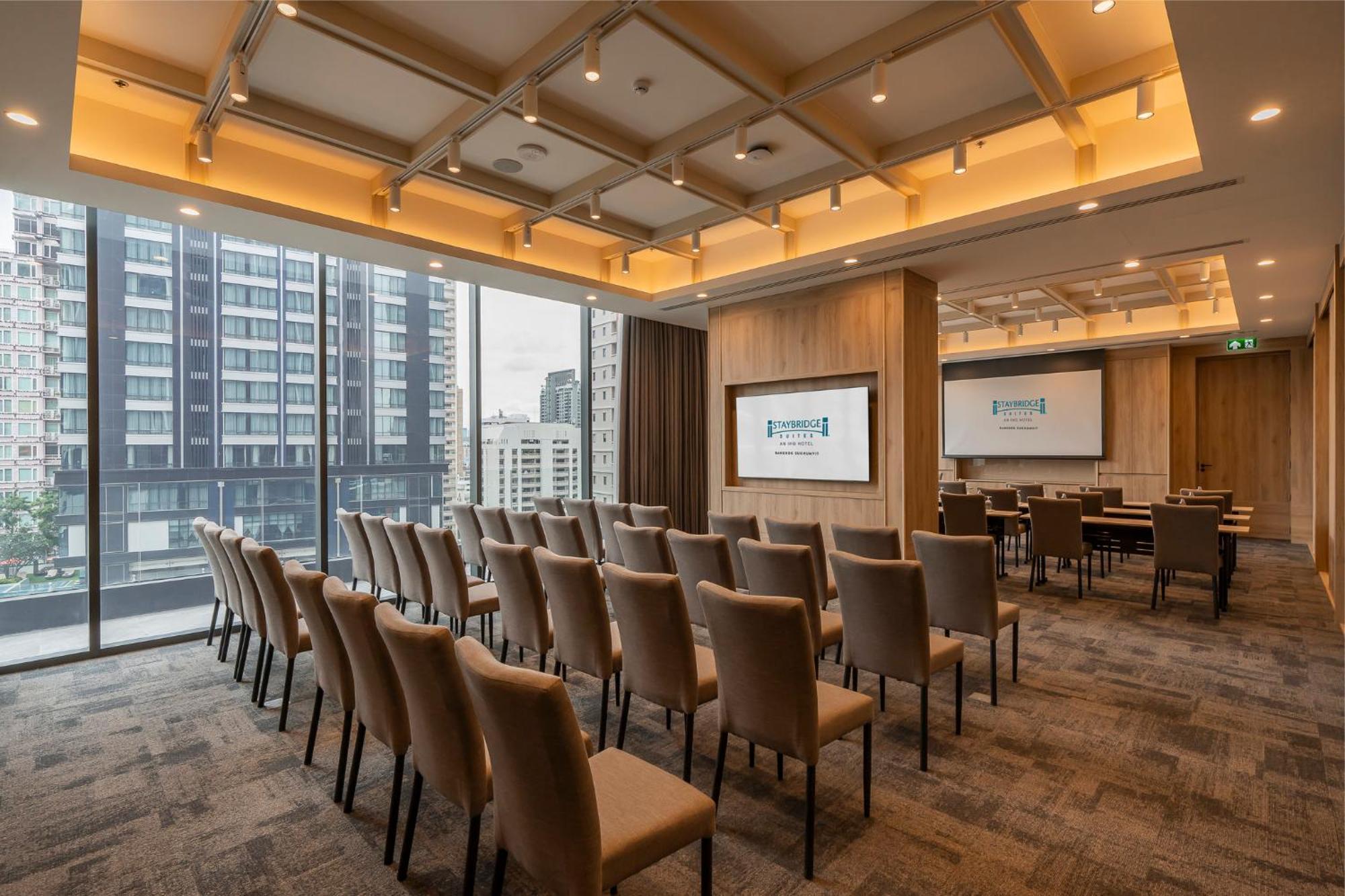 Staybridge Suites Bangkok Sukhumvit By Ihg Banguecoque Exterior foto