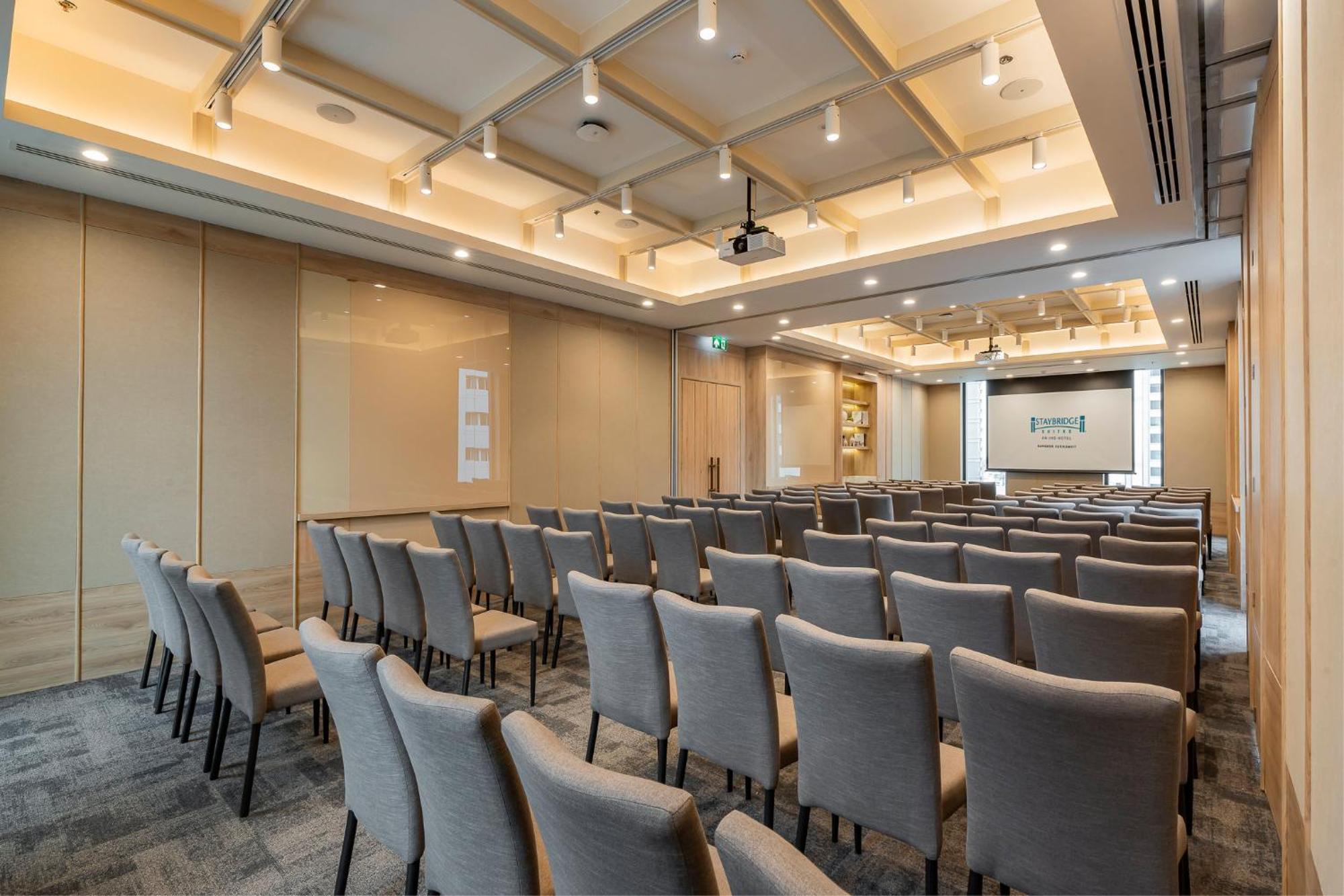 Staybridge Suites Bangkok Sukhumvit By Ihg Banguecoque Exterior foto